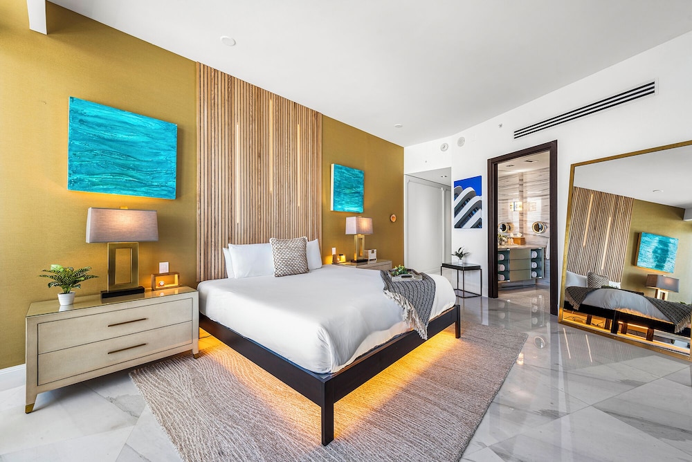 Luxury Vacation Rentals in South Beach by LRMB