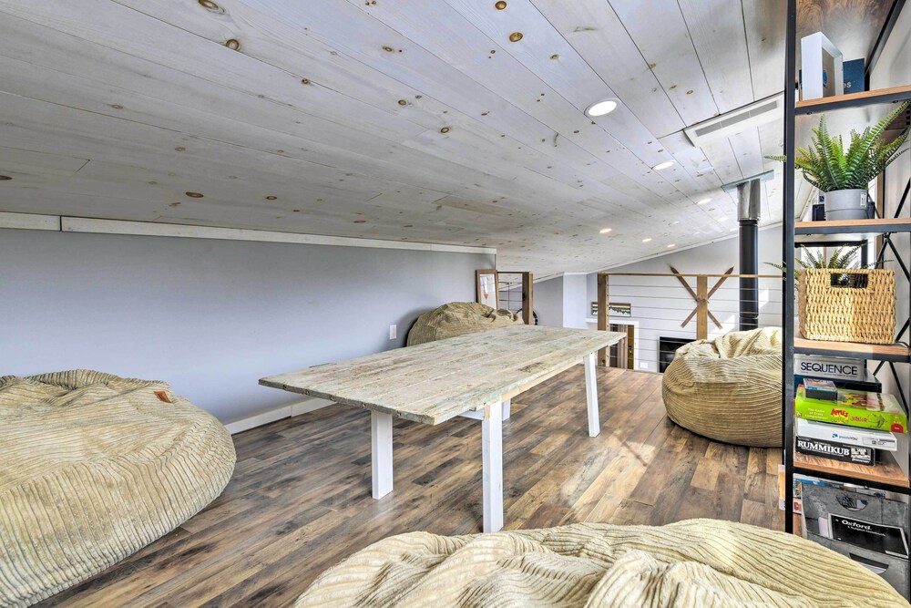 Adirondack Cabin Near Whiteface Mountain Resort! view 5