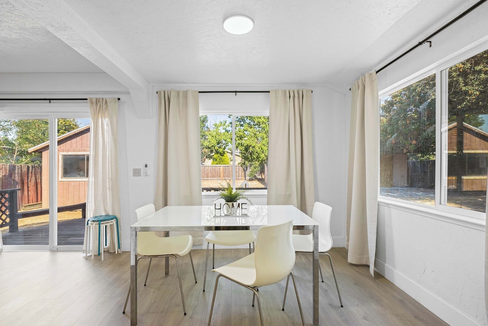 @ Marbella Lane - Modern Cabin-style 2BR Home