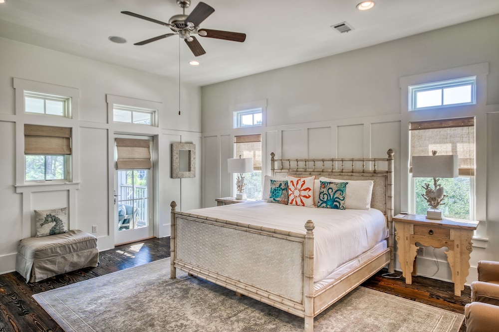 Beautiful Home Close To The Sandhill Pool In Watercolor 5br/4.5bth 4 Bedroom Home by RedAwning view 4