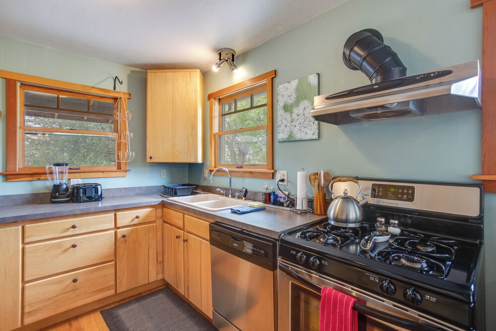 Montrose Family Home w/ Yard & Fruit Trees! view 5