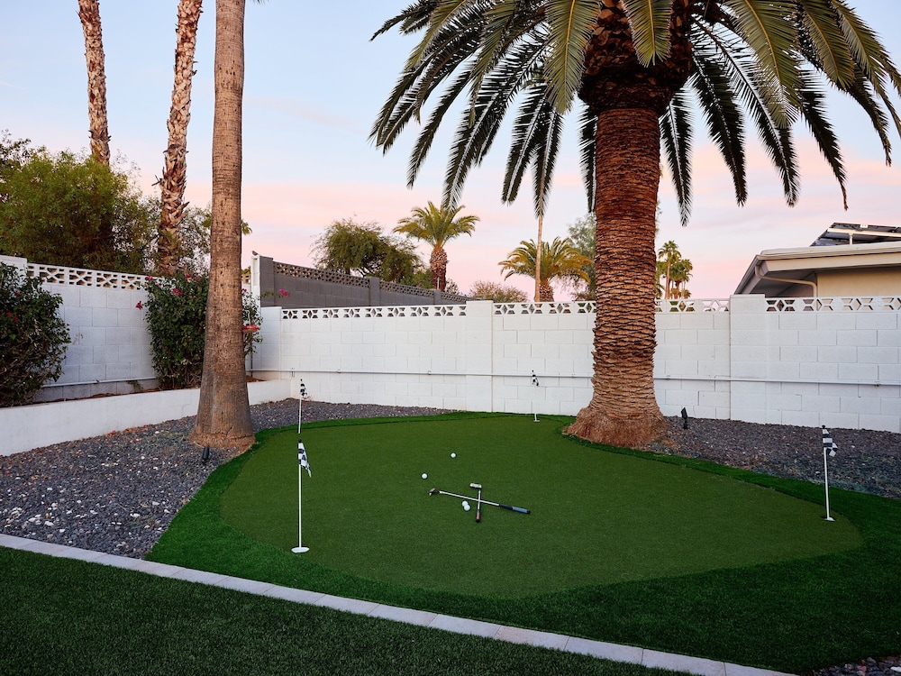 Desert Rose-hot Tub-pool Heat Avail-fire Pit-golf!