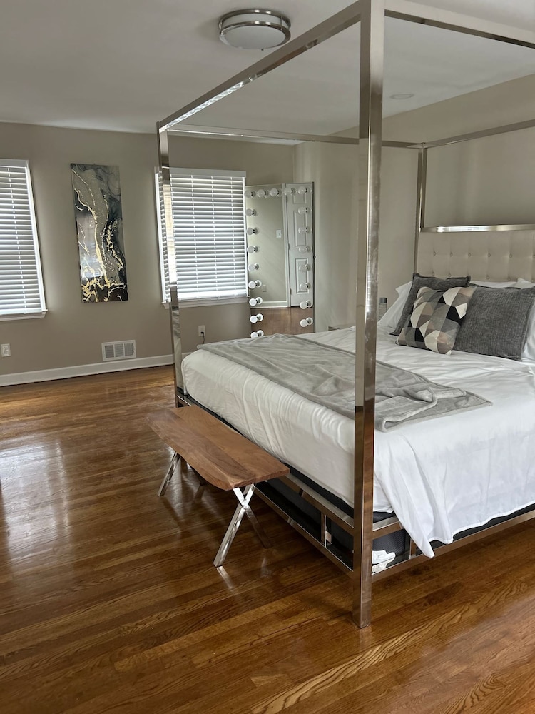 Southern Collective Sleeps8 Airport-beltline