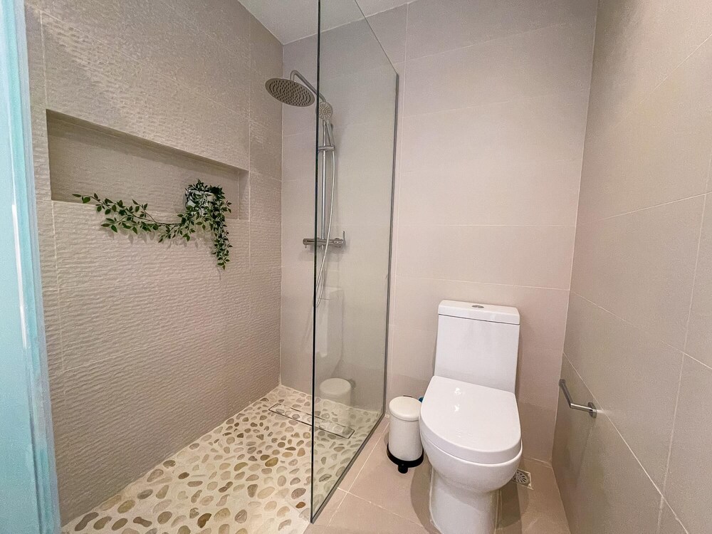 Super Chic and new Penthouse Steps From the Beach view 4