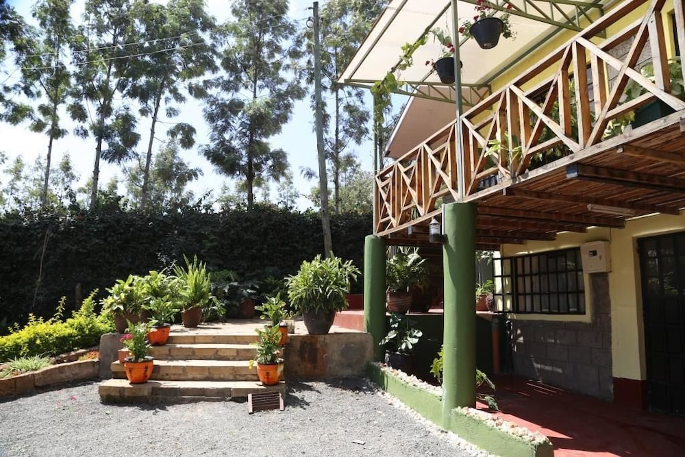 Simani Guest House