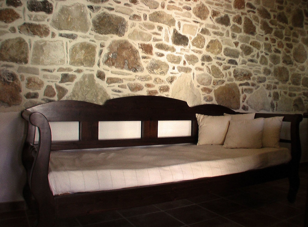 Ksa Sou Traditional Guesthouses