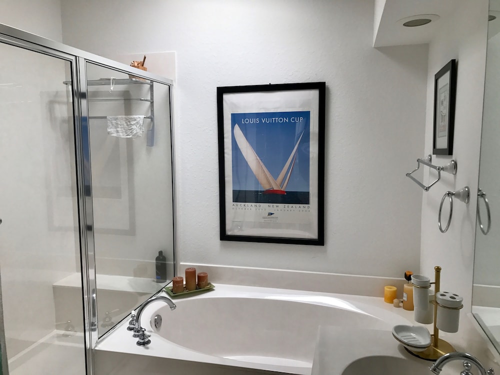 Private-Luxurious Mediterranean Villa - Property Image 36