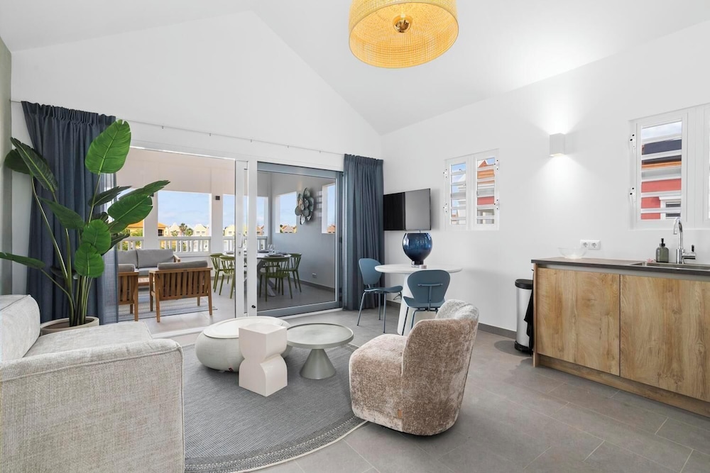 Dolce Vita Homes Bonaire