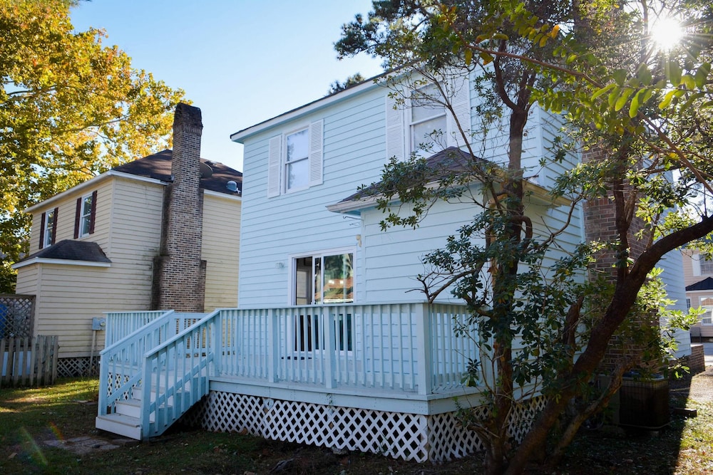 Elizabeth Rd House by Palmetto Vacations view 4