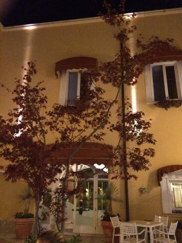 San Leucio Resort