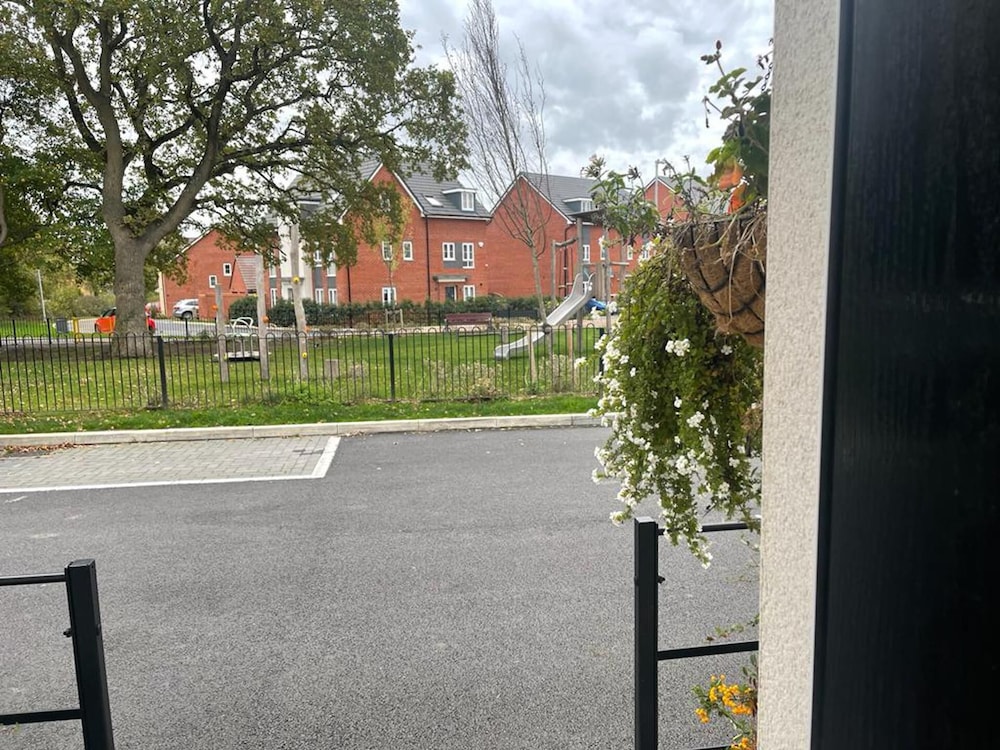 Lovely 1-bed Studio in Bristol view 5