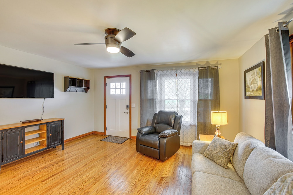 4 Mi to Kentucky Downs: Countryside House