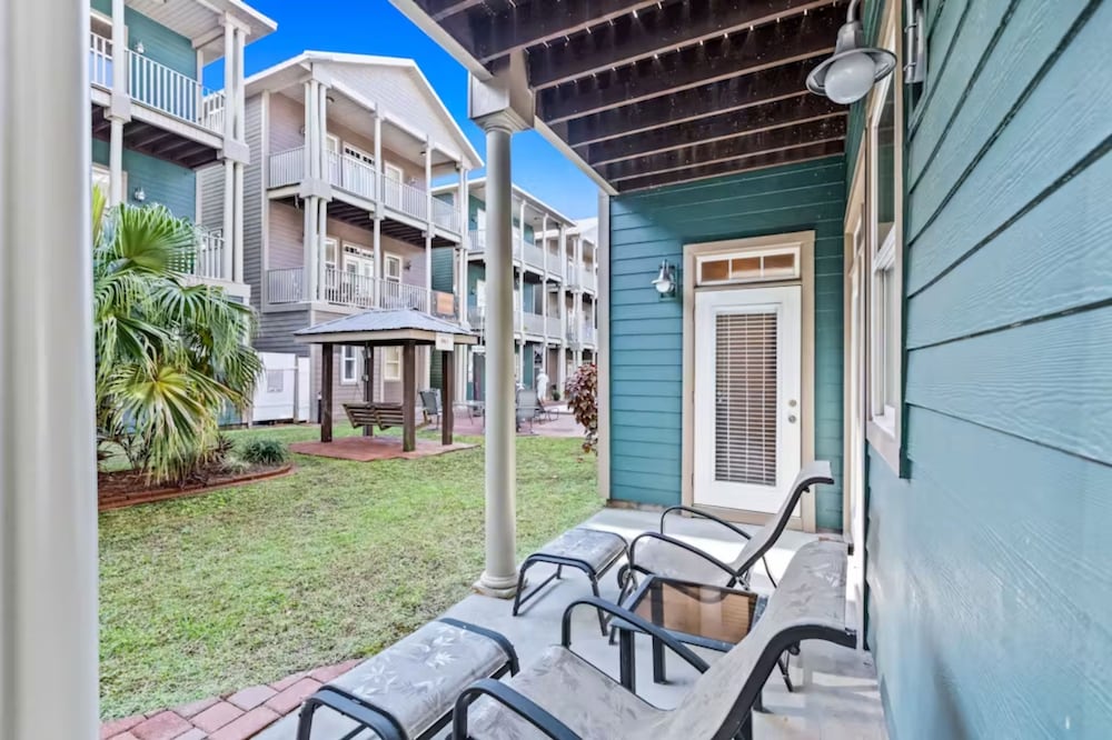 Serenity by the Sea! 4BR Retreat, Sleeps 12, Walk to Beach & Community Pool