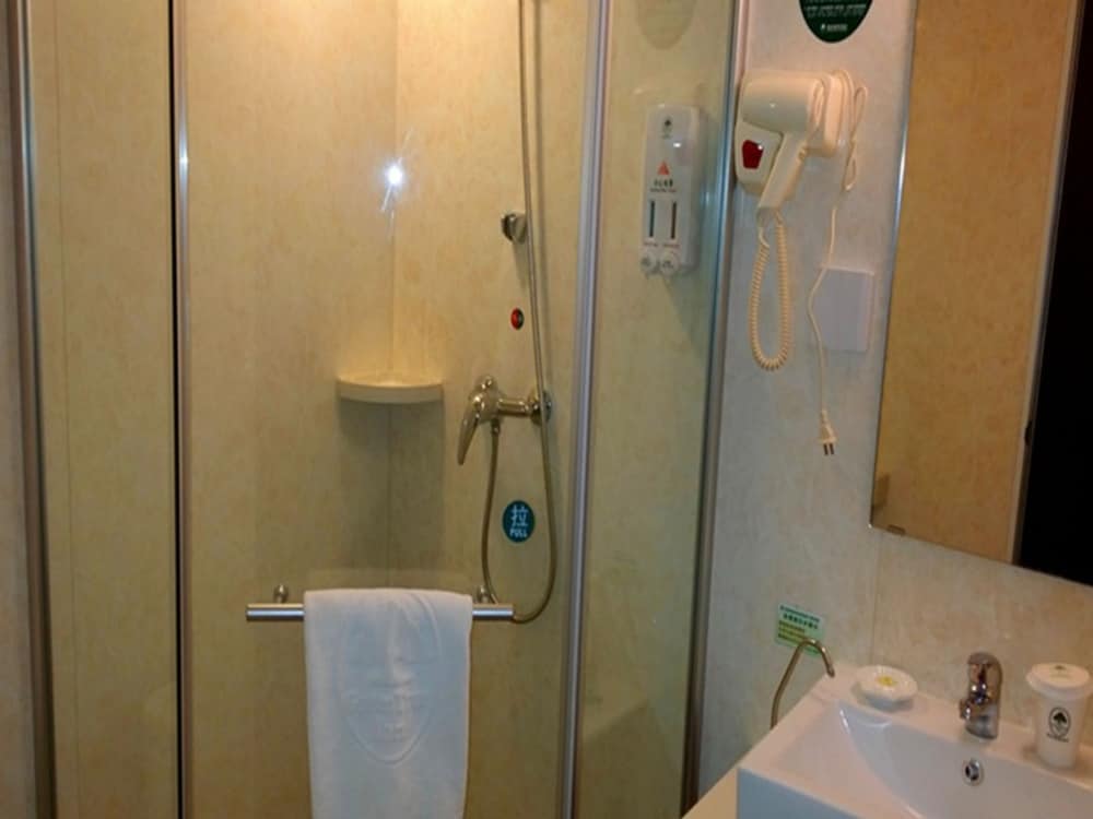 GreenTree Inn Xuzhou High Speed Railway Zhanqian Square Hotel