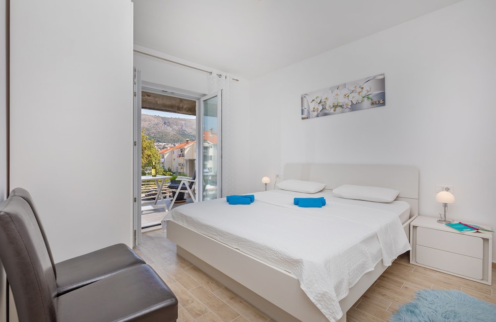 Angela Apartments