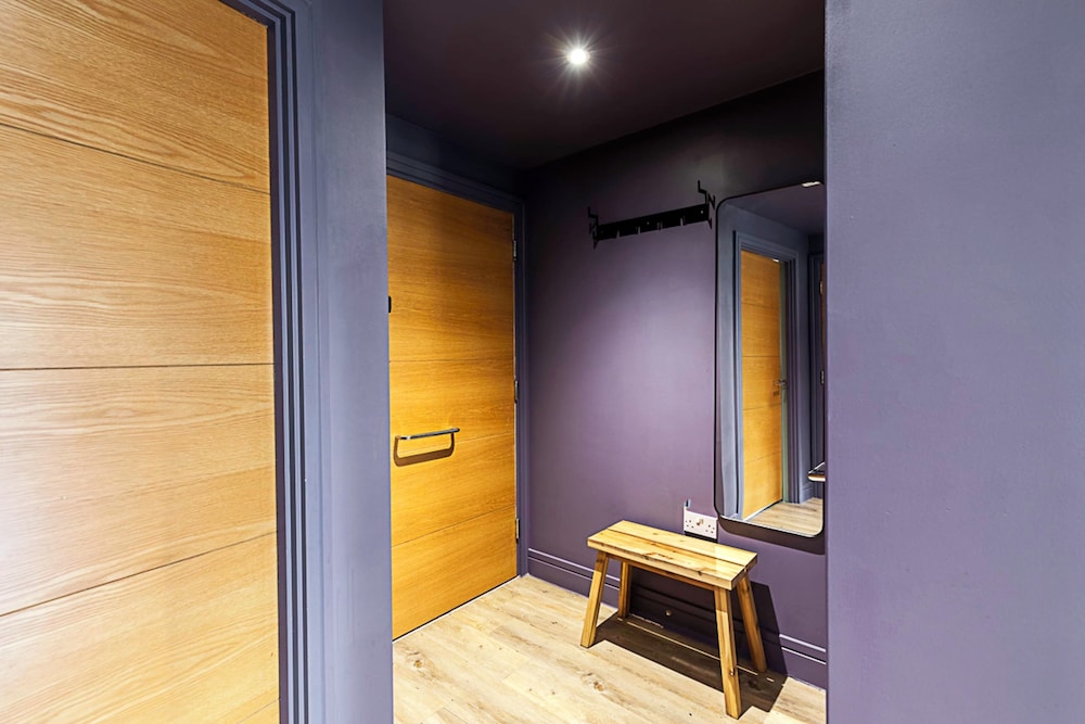 Bermondsey Bliss: Views, Comfort, and City Access!