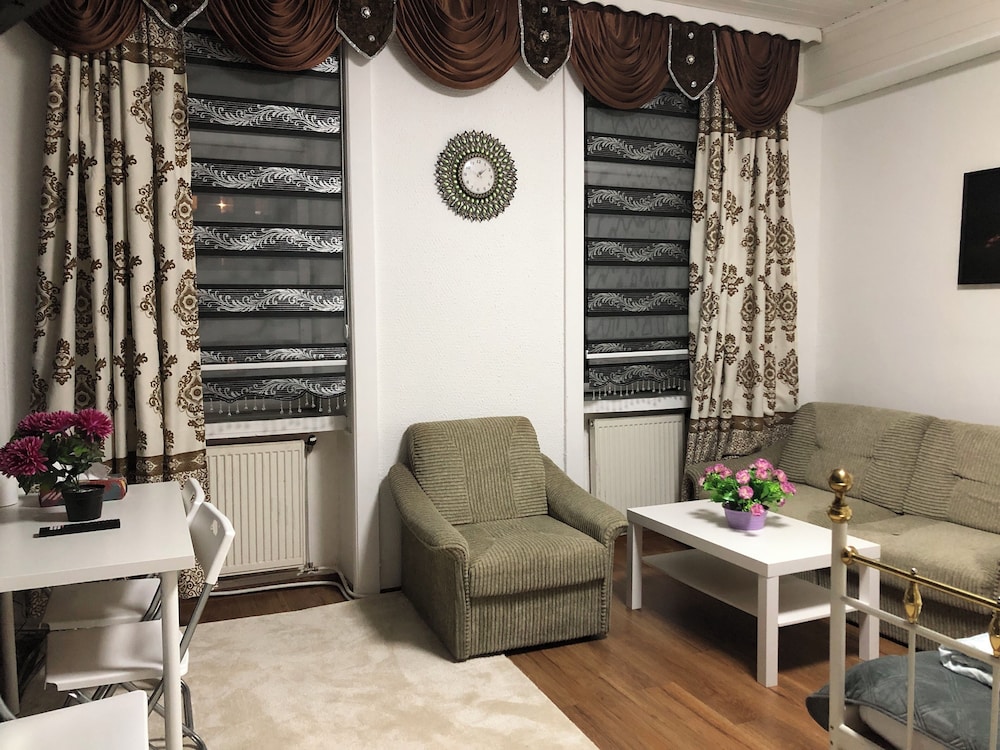 Modern 2BR Apartment Near Danube