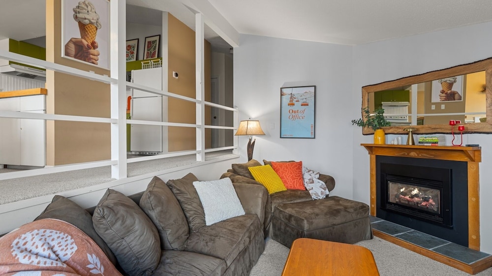 19 North Lynx 4 Bedroom Condo
