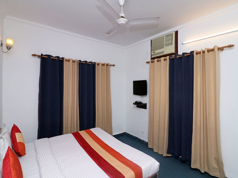 OYO 13495 Balaji Residency