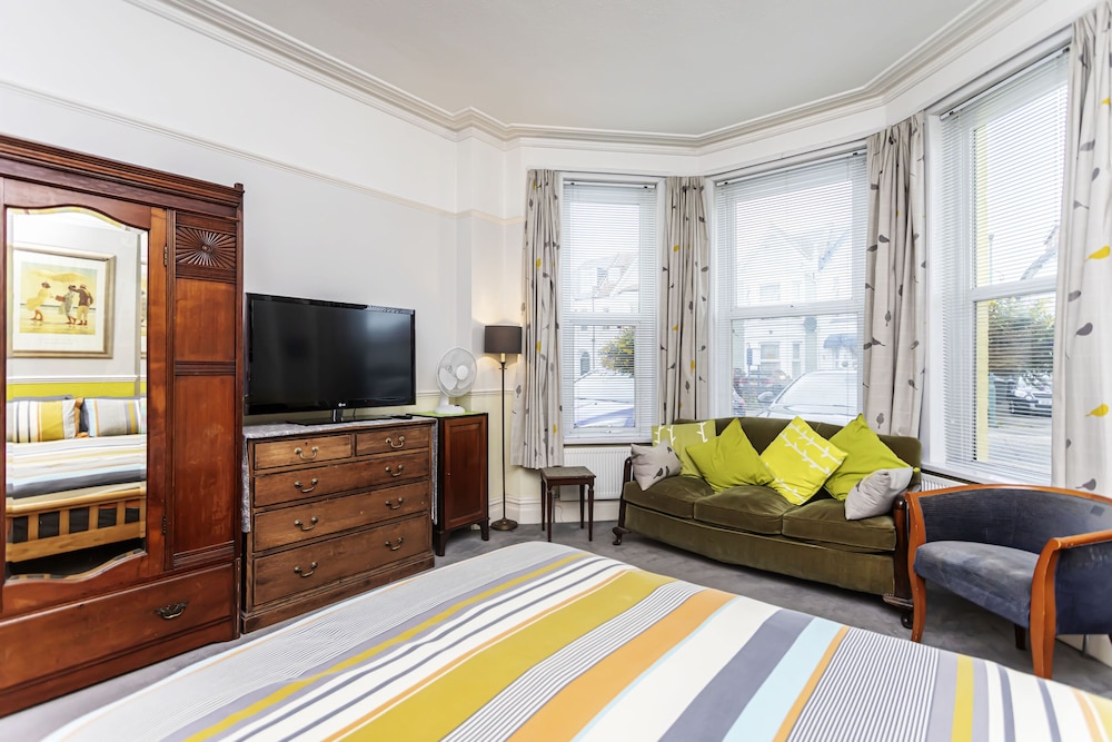 The Ravensbourne Hotel