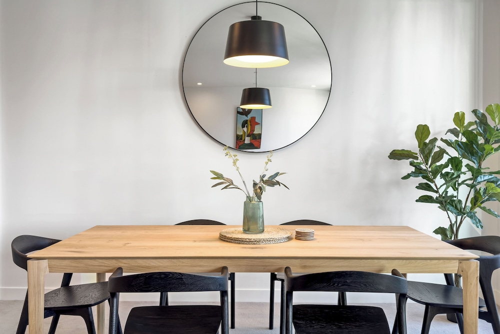 Sunny and Spacious in Wynyard Quarter view 5