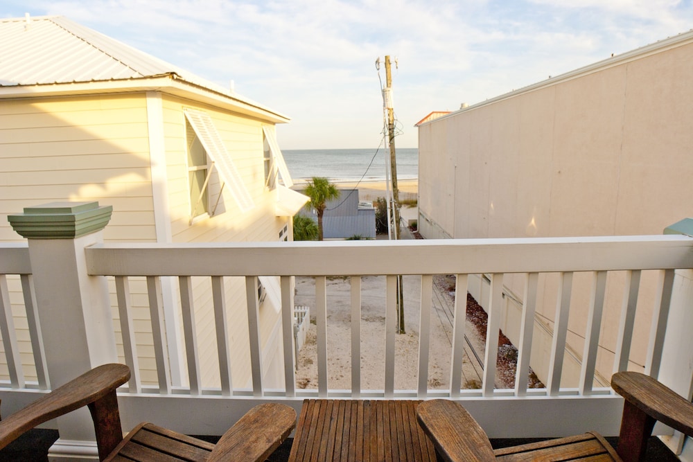 Desoto Beach Bed & Breakfast