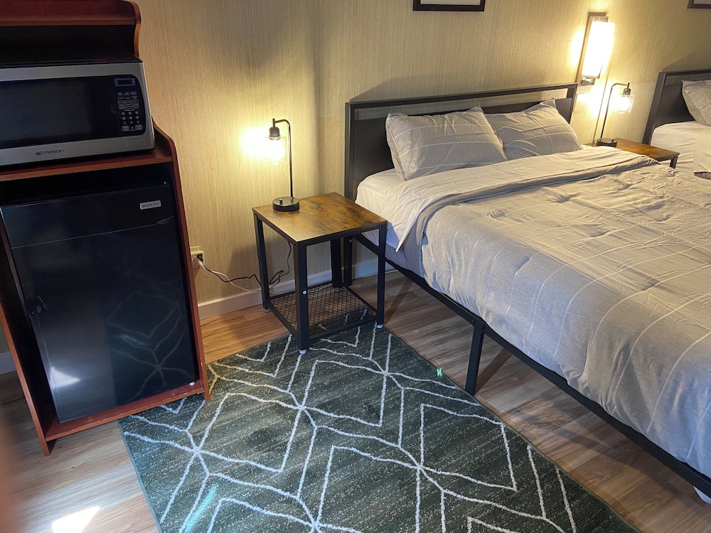 Coyote East Motel