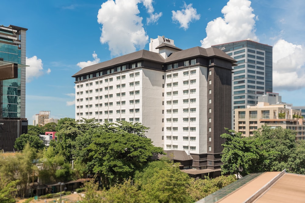 Cebu Vacations - Seda Ayala Center Cebu - Property Image 1