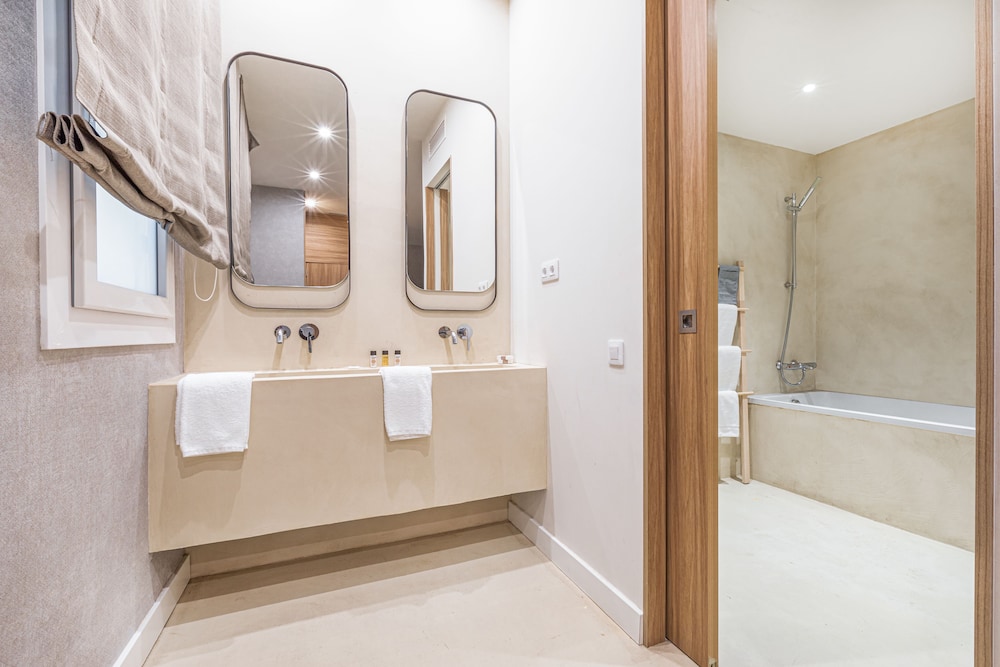 Casa Lirio Hotel Boutique