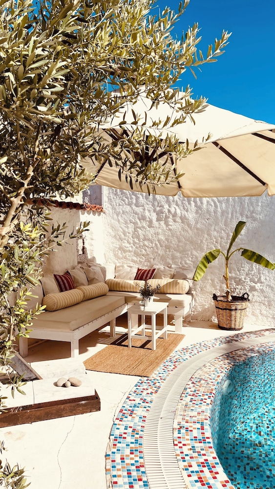 Mina Otel by Adda Alaçatı