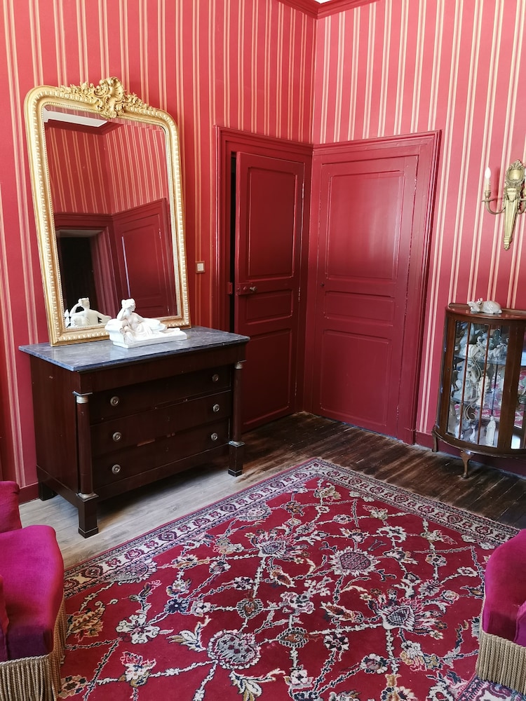 le domaine du château de Launay Guen view 2