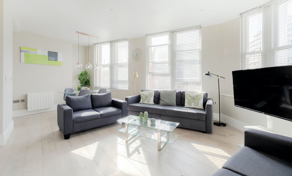 Superb Apartments opp Edgware Rd Station