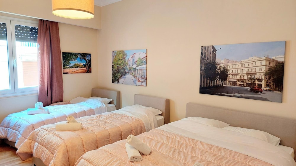 Grand Apartment in Parliament Square