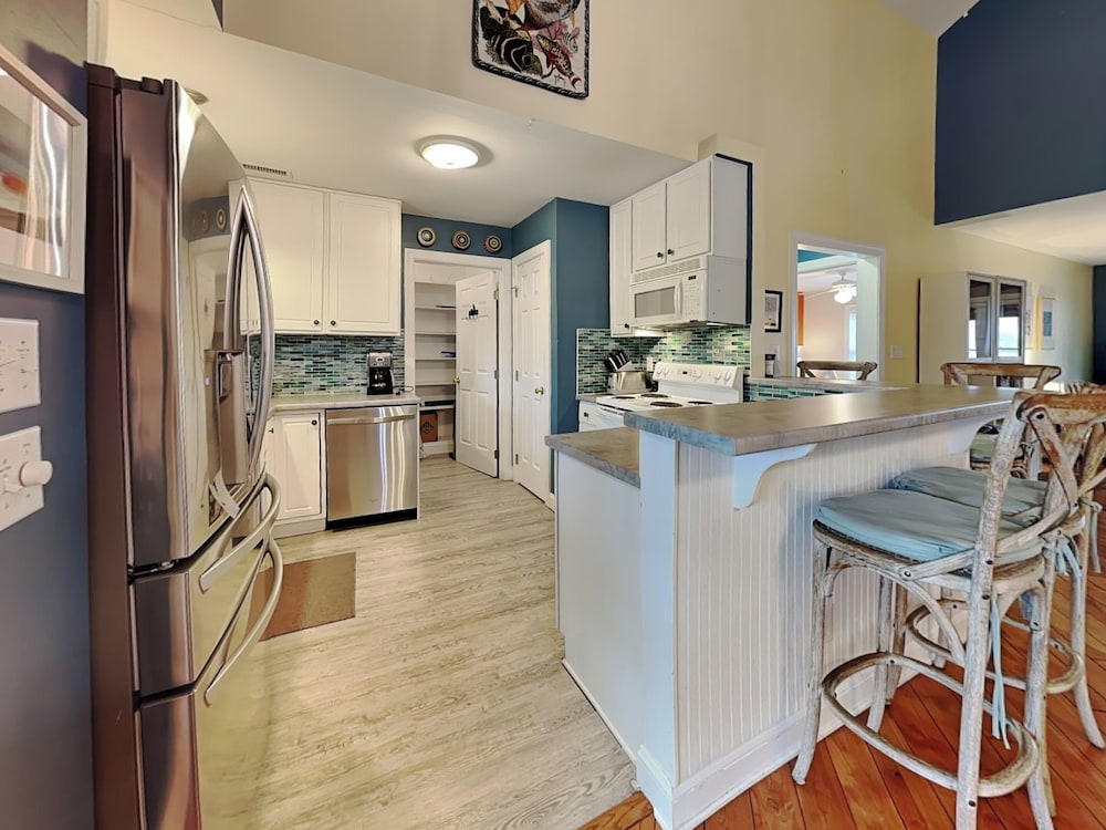 The Water Bear by Topsail Realty