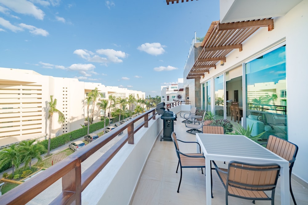 Balcony & Terrace