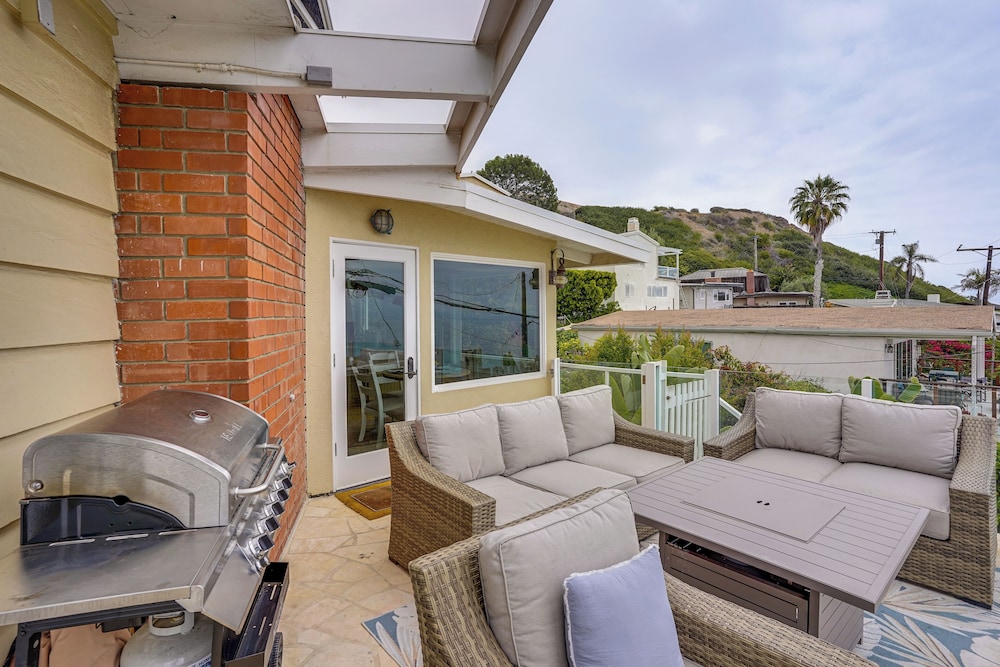 Walk to Private Beach: Rancho Palos Verdes Escape!