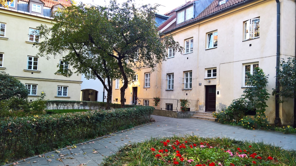 Stone Steps Apartments