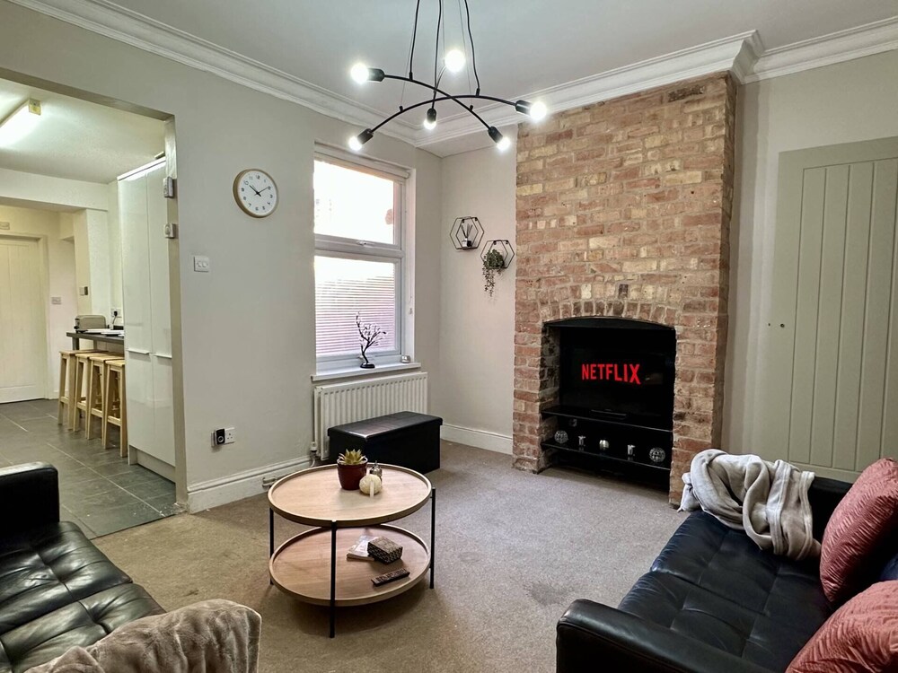 4-bed 3 Bath House in Leicester City