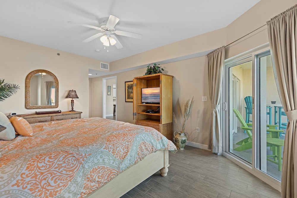 Oceanwalk 3-403