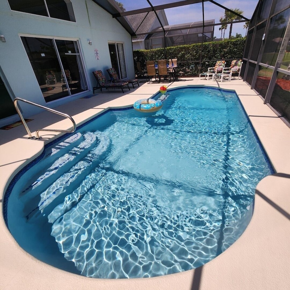 LKB4705AW 4 Bedroom villa in Lake Berkley 4 Home