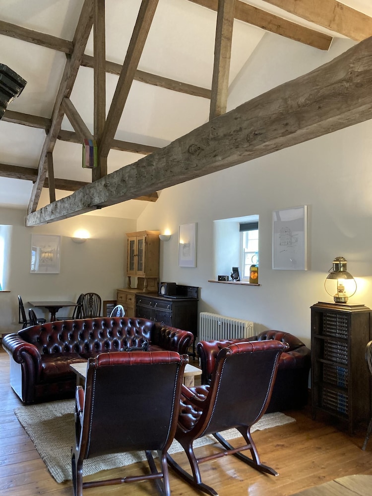 Riverside B & B