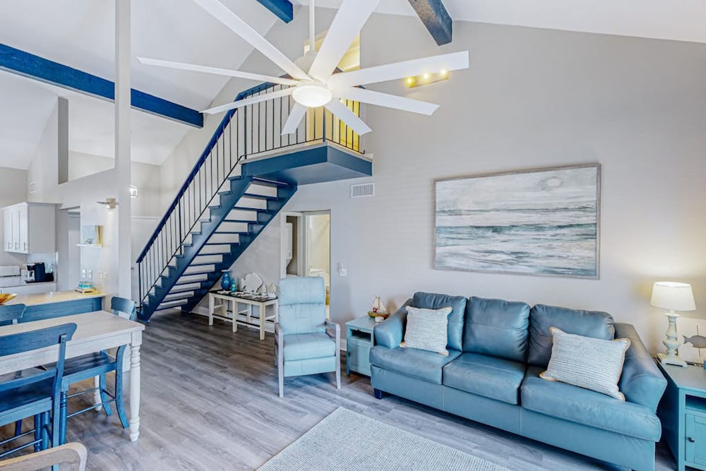 Mariner Lakes Condos
