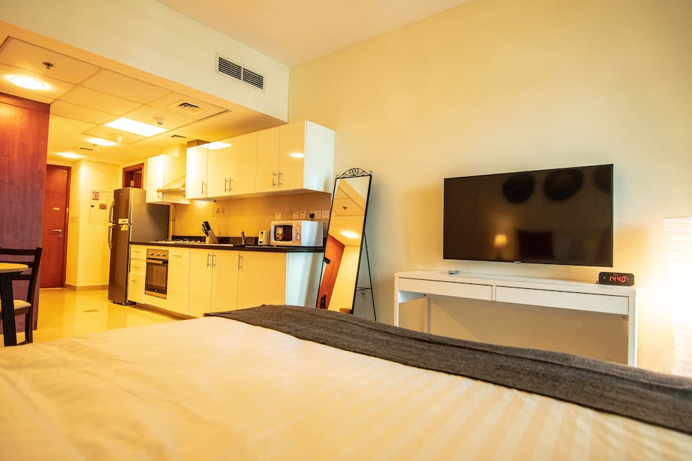 Lux BnB Park Towers Stylsih Studio