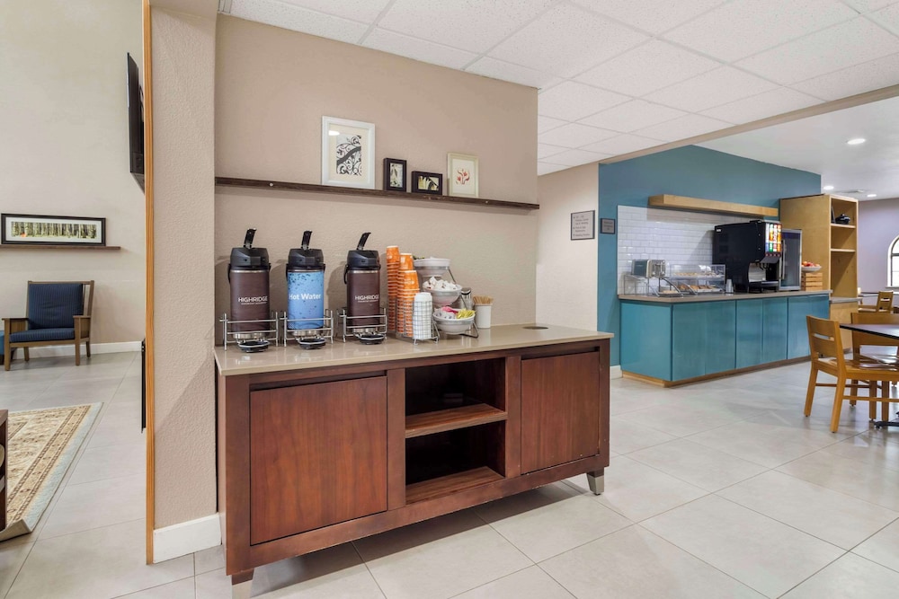 Comfort Suites Shenandoah-The Woodlands - Property Image 1
