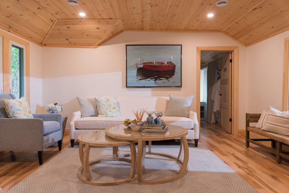 Haliburton Post House