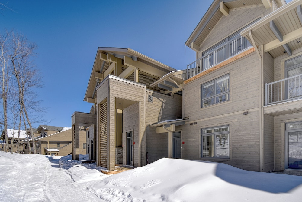 104 Verbier Building 11