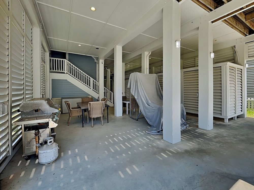Seabreezy Lane by Ryson Vacation Rentals