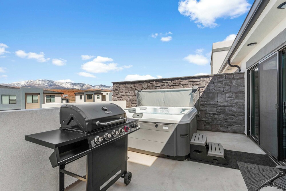 Sunset Ridge - Private Hot Tub Resort Amenities