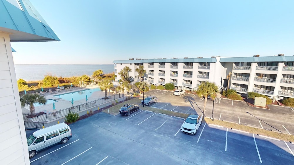 Beach Racquet B by Tybee Vacation Rentals
