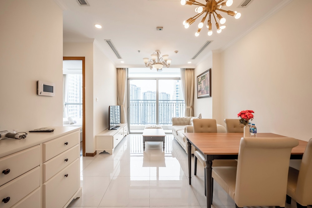 PD Pristine Apartment Landmark Plus